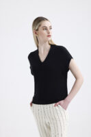 V Yaka Triko T-shirt