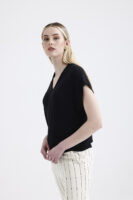 V Yaka Triko T-shirt