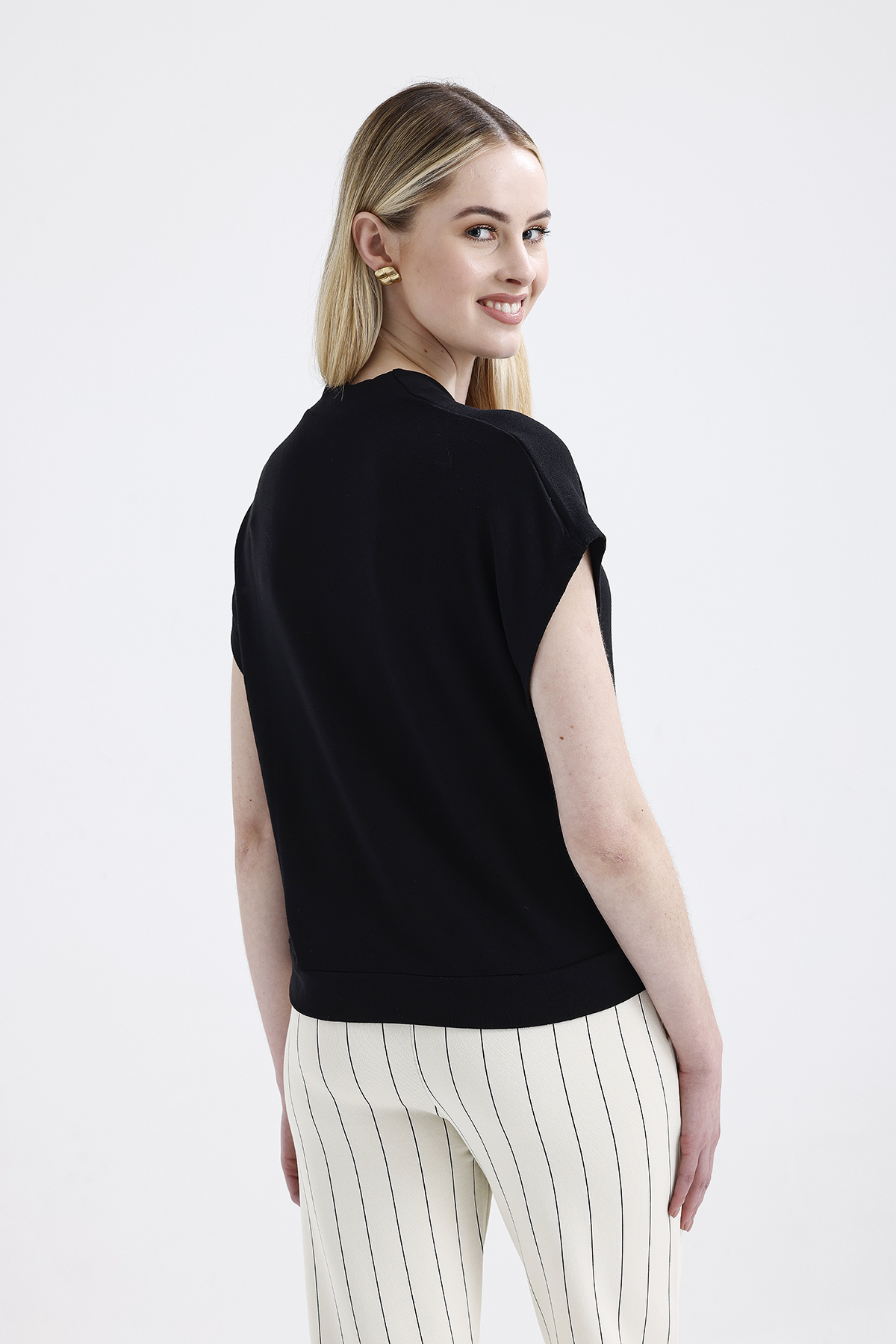 V Yaka Triko T-shirt