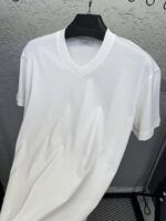 BEE ECRU V-yaka Basic T-shirt