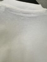 BEE ECRU V-yaka Basic T-shirt