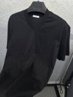 BEE BLACK V-yaka Basic T-shirt
